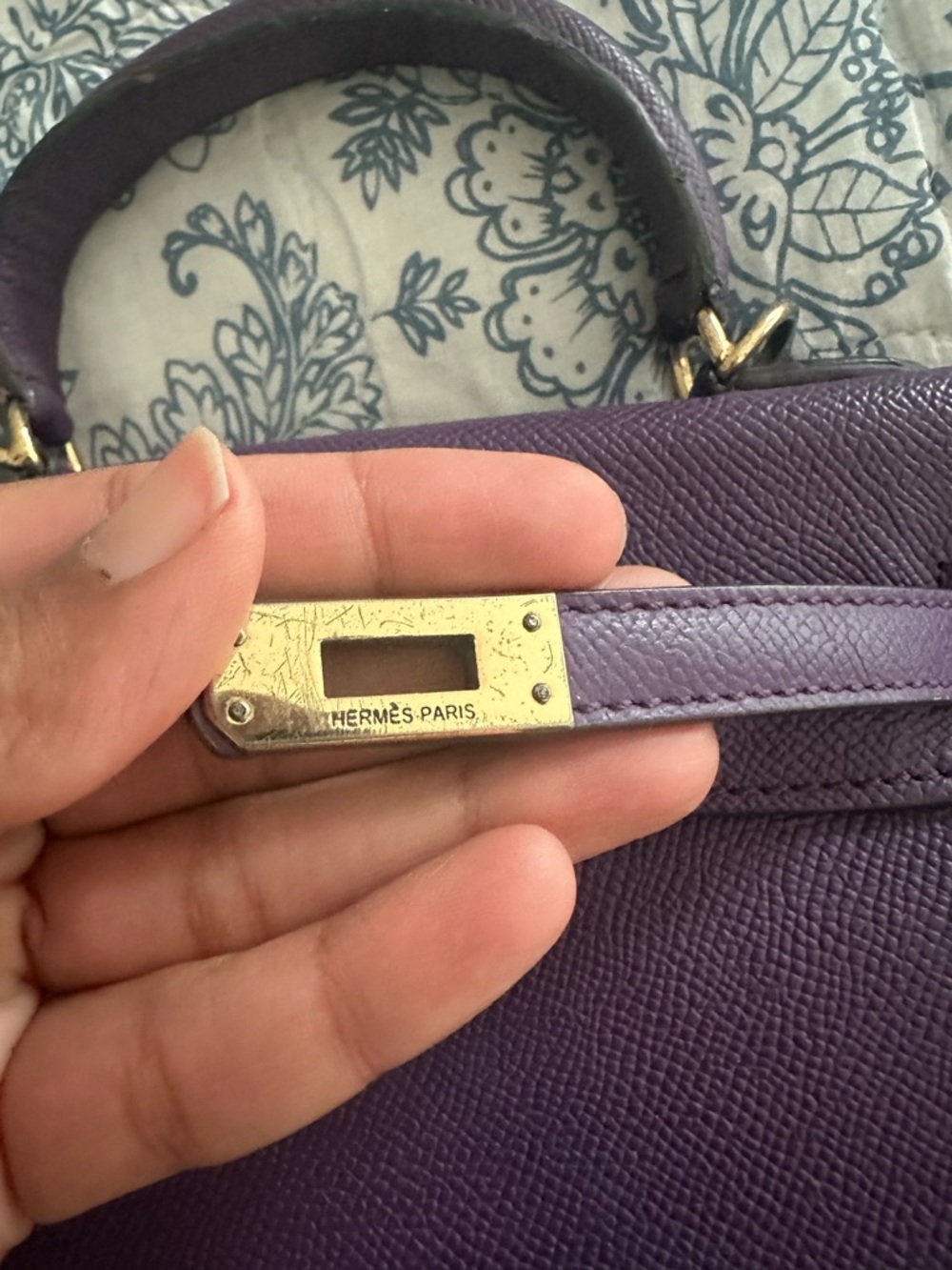 Elegant Purple Handbag - Picture 4 of 8